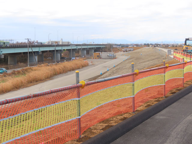 ���]�ԓ��V�[����H�q������